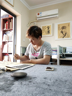 李艷冰