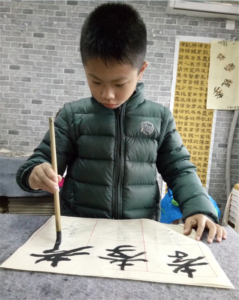 梁聞?wù)?></a>
                                        <p><a href=