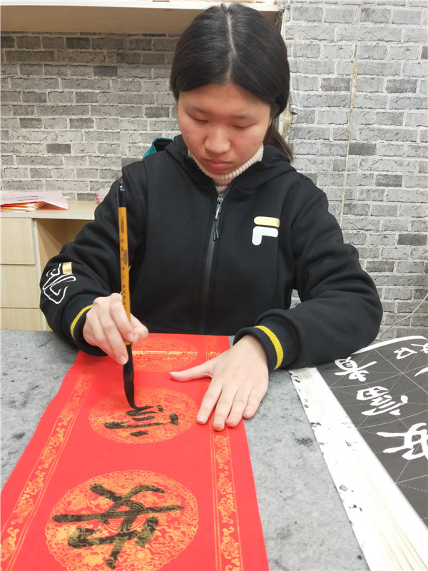 張潤(rùn)儀