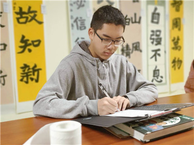 劉容康
