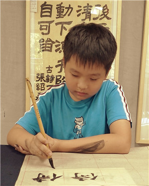 洪揚(yáng)