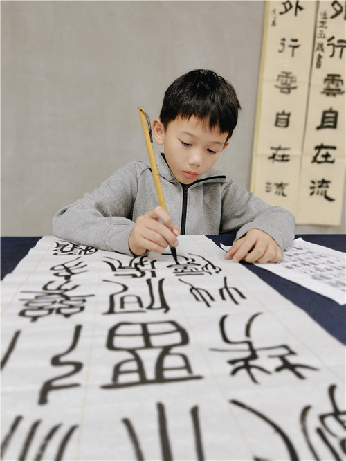 李昊洋